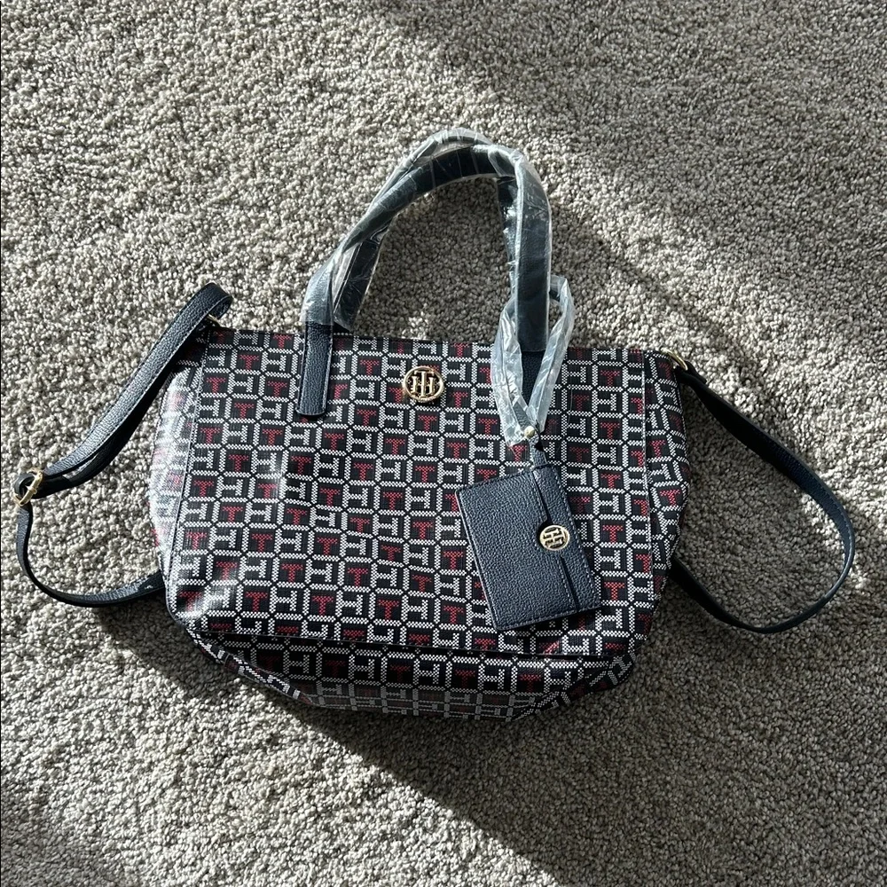 Tommy Hilfiger Women's Geometric Black and Red Shoulder Bag - Picture 15 of 15